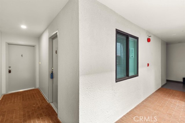 MLS #DW25260004 image #9