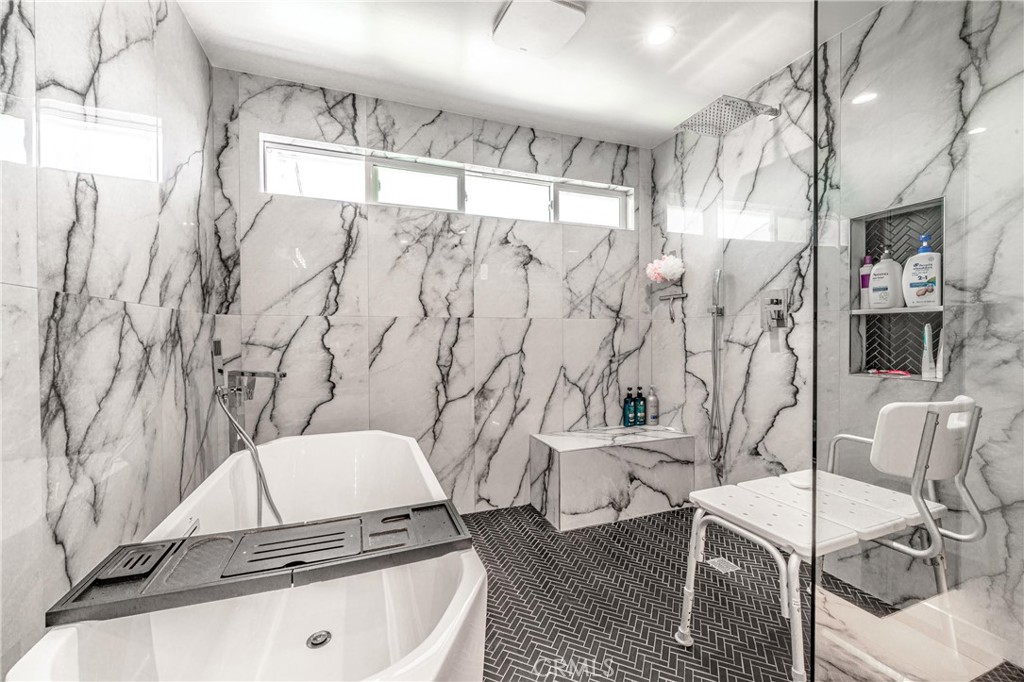 MLS #DW25261209 image #19