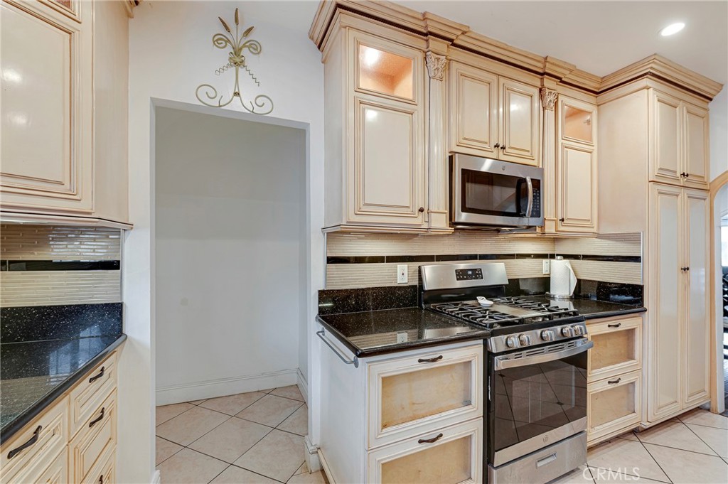 MLS #DW25261237 image #15