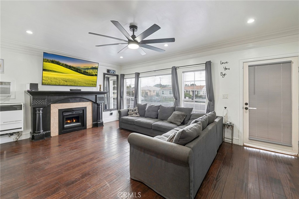 MLS #DW25261237 image #5