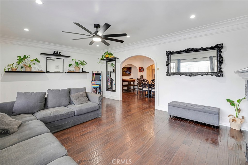 MLS #DW25261237 image #6