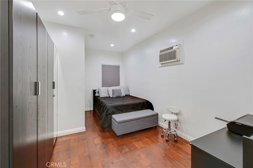 MLS #DW25261237 image #9