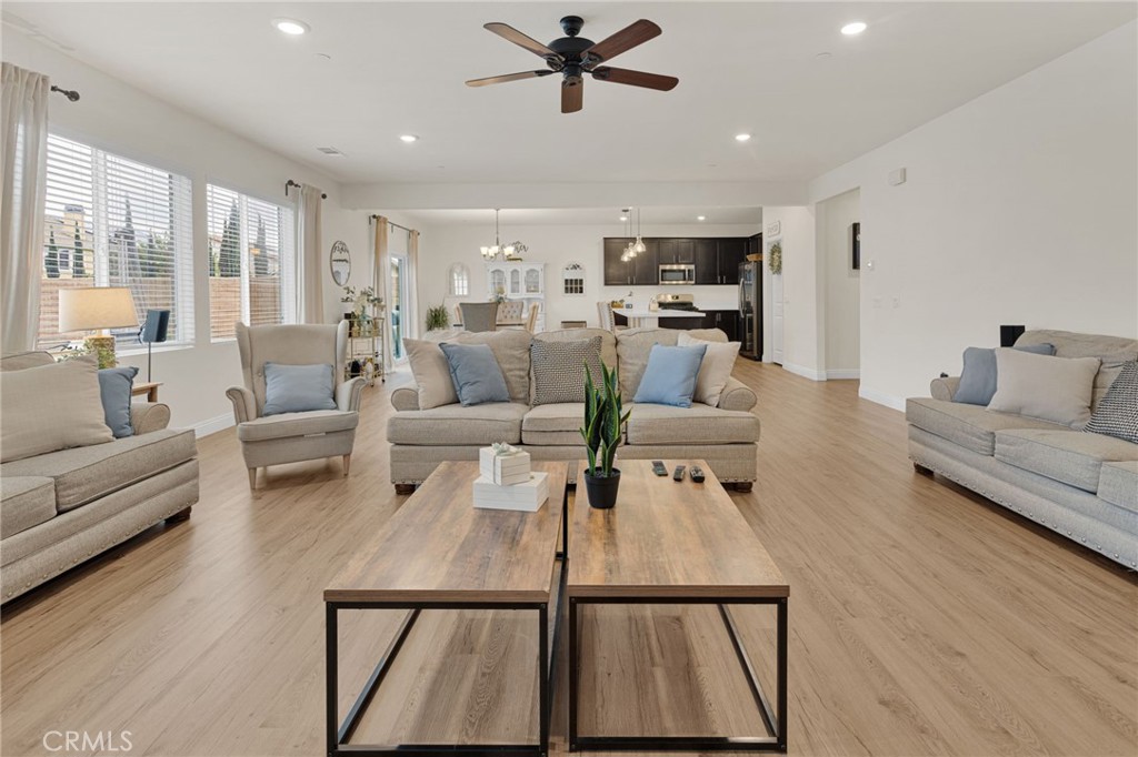 MLS #DW25261421 image #13