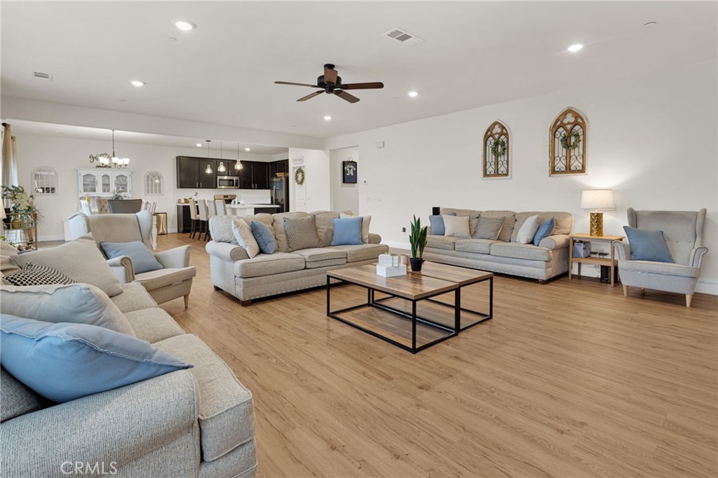 MLS #DW25261421 image #15