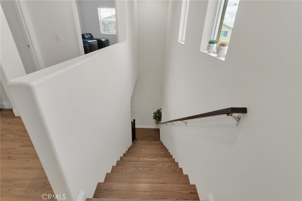 MLS #DW25261421 image #24