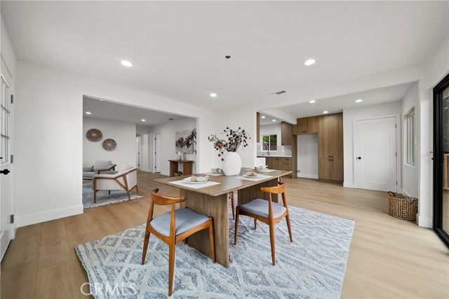 MLS #DW25261887 image #5