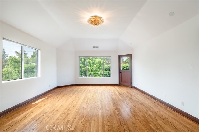 MLS #DW25262400 image #24