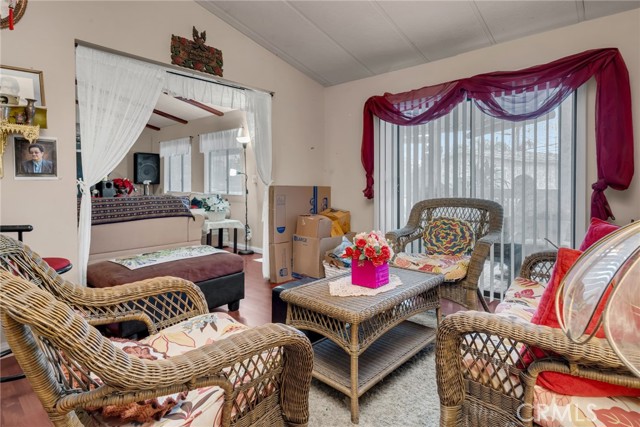 MLS #DW25262546 image #9