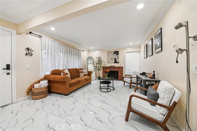 MLS #DW25265601 image #4