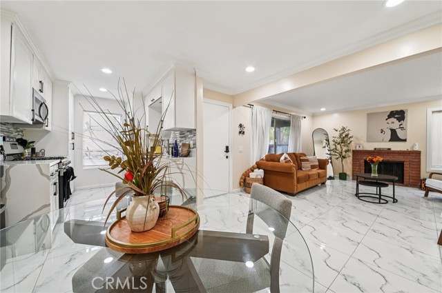 MLS #DW25265601 image #8