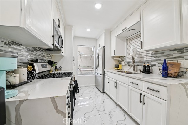 MLS #DW25265601 image #9