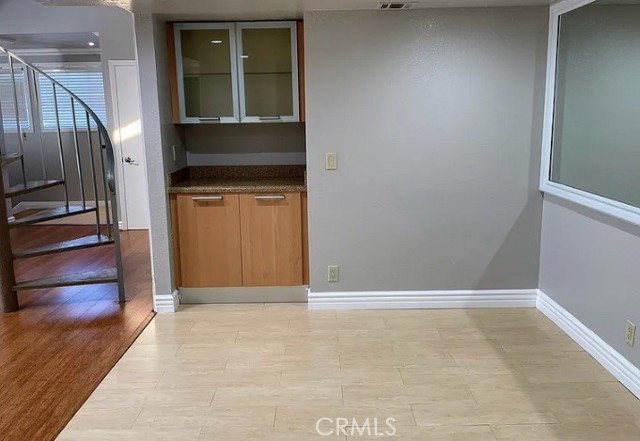 MLS #DW25265945 image #2