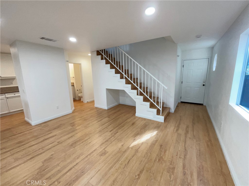 MLS #DW25266383 image #8