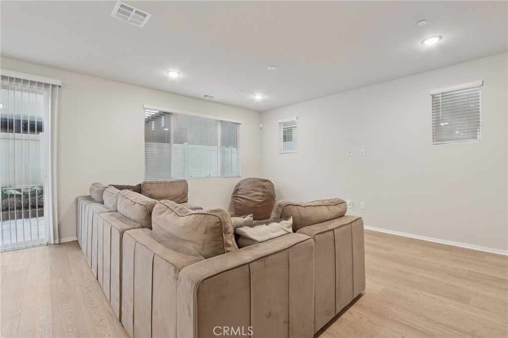 MLS #DW25266780 image #7