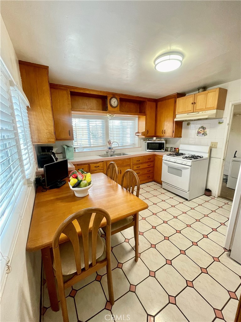 MLS #DW25267141 image #2