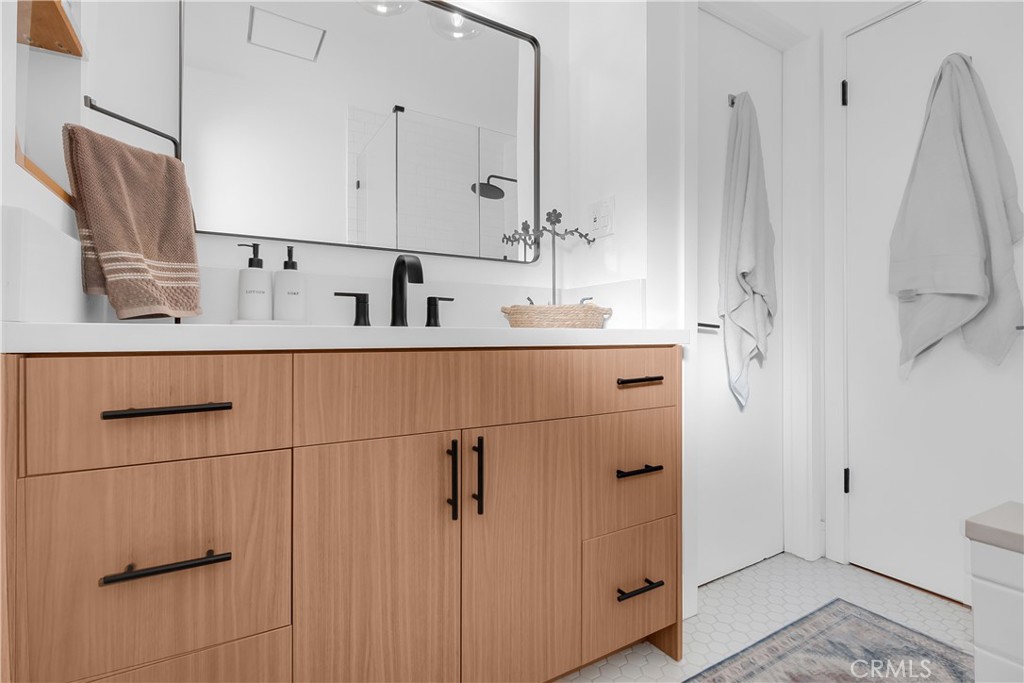 MLS #DW25267370 image #14