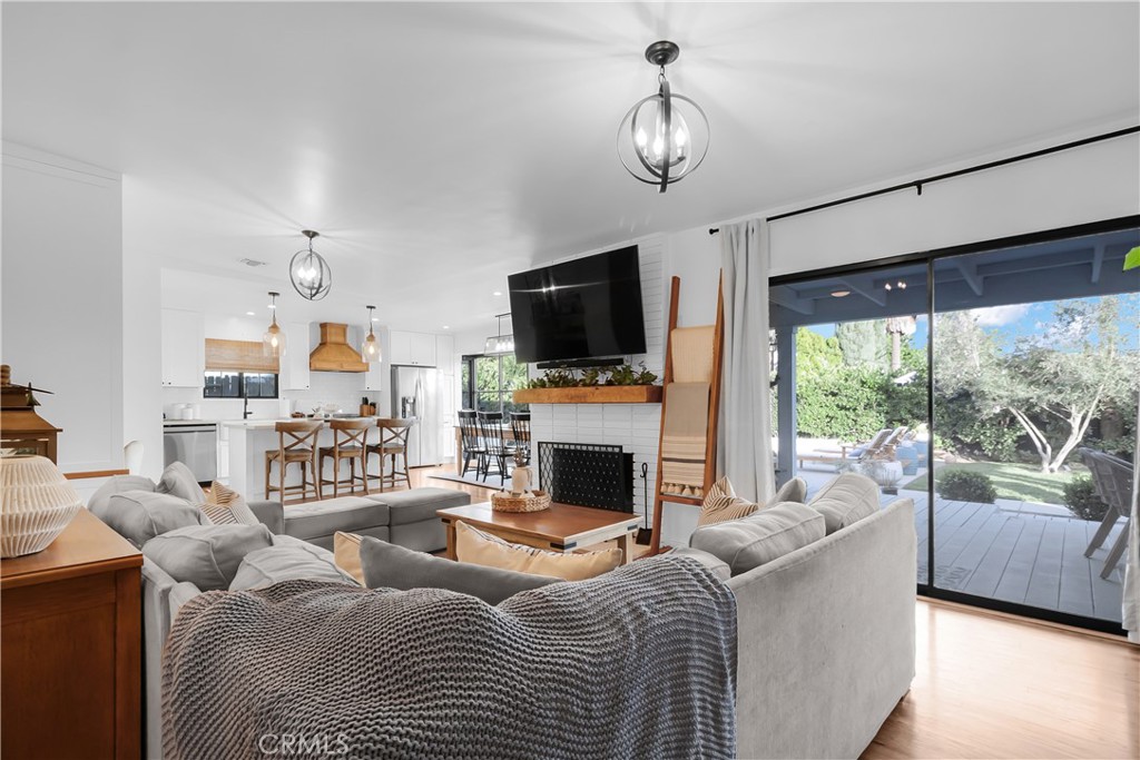 MLS #DW25267370 image #8