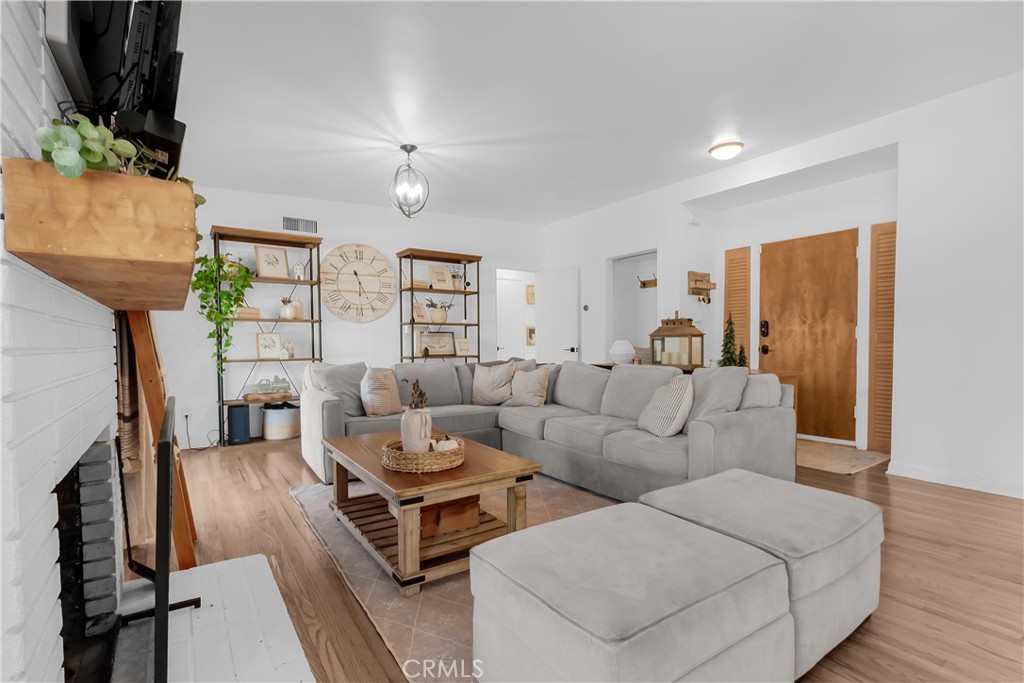 MLS #DW25267370 image #9