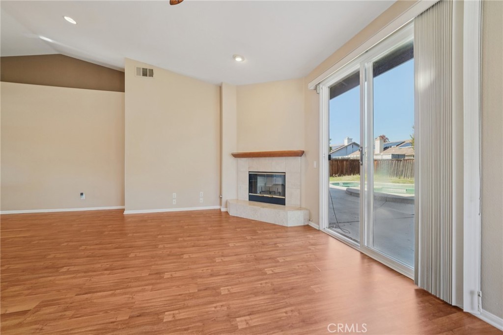 MLS #DW25268100 image #10