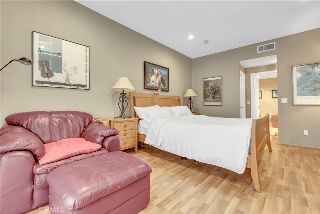 MLS #DW25268272 image #22