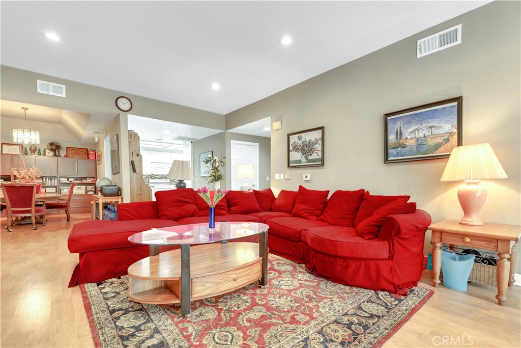 MLS #DW25268272 image #3