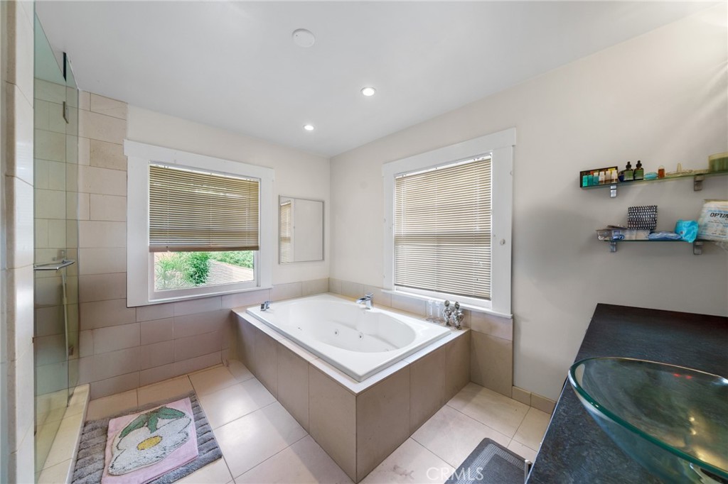 MLS #DW25268696 image #20