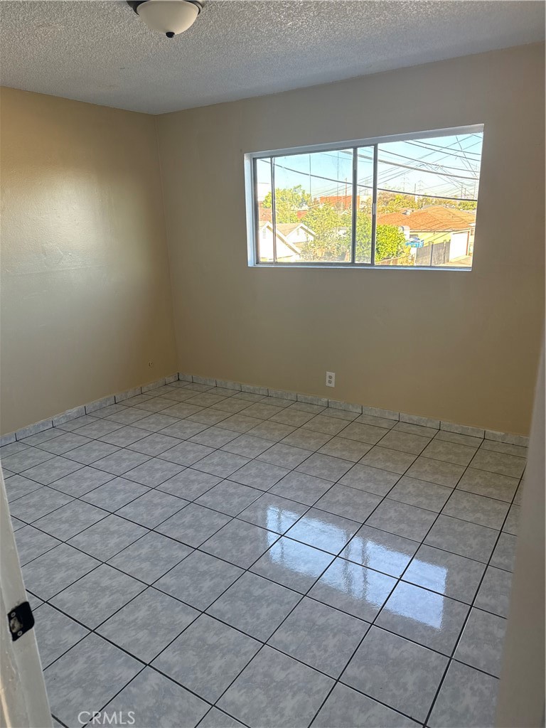 MLS #DW25268738 image #2