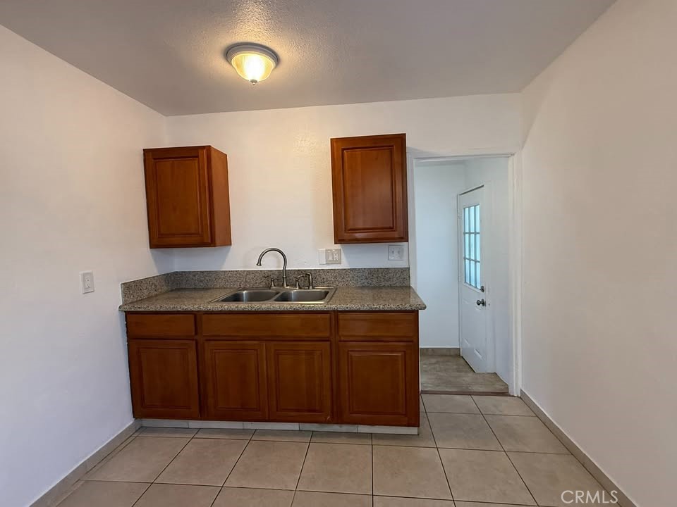 MLS #DW25270182 image #5