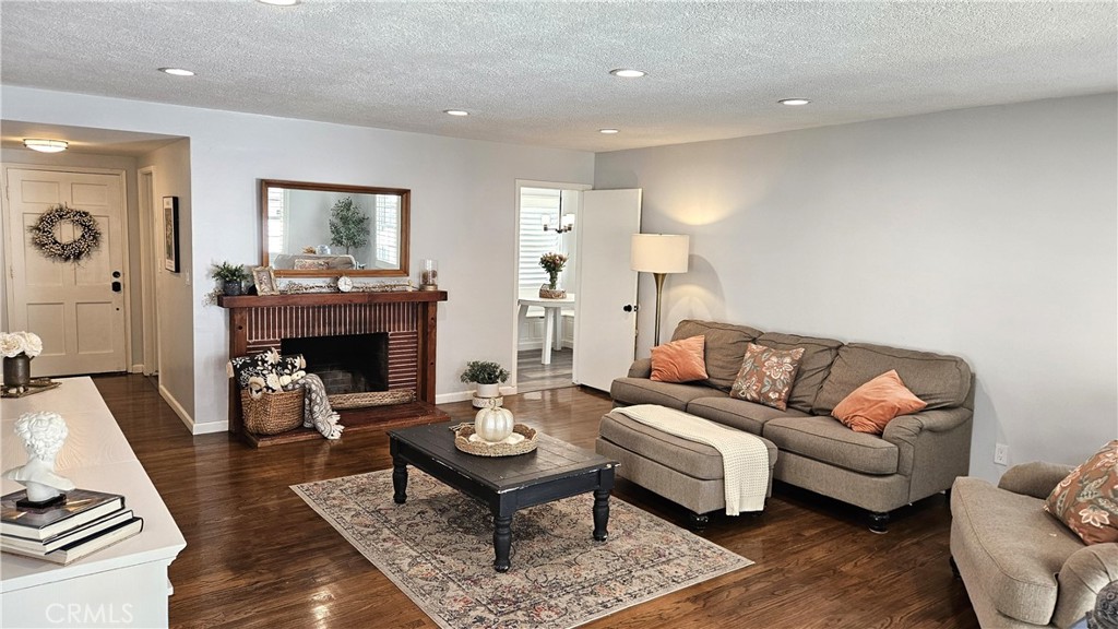 MLS #DW25271214 image #5