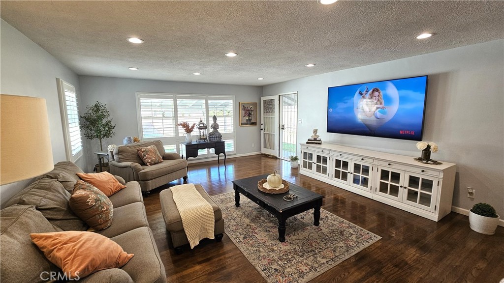 MLS #DW25271214 image #6