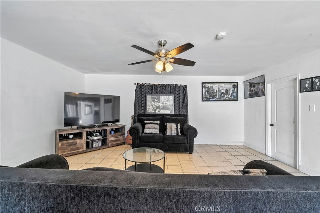 MLS #DW25271301 image #8