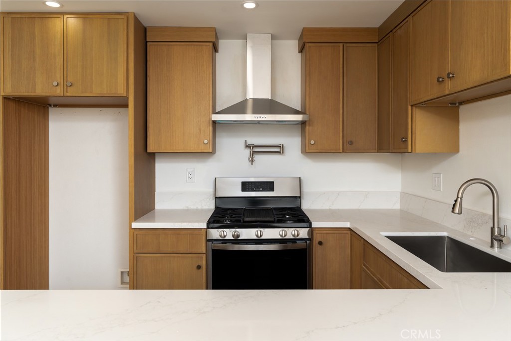 MLS #DW25274006 image #5