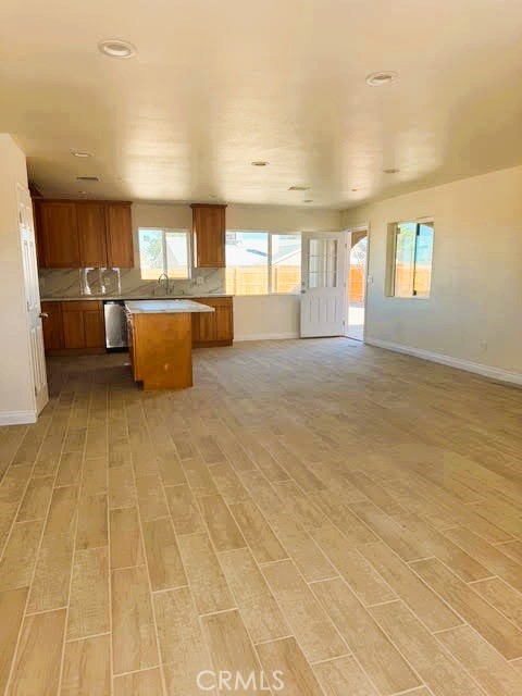 MLS #DW25275791 image #2