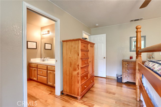 MLS #FR25084985 image #21