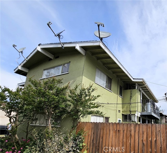 MLS #FR25100434 image #11