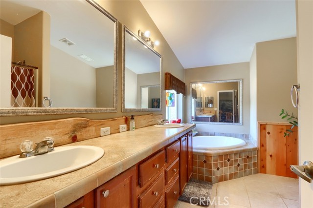 MLS #FR25178293 image #22