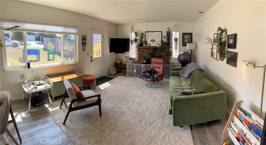 MLS #FR25218121 image #3