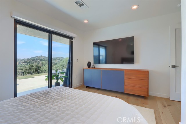 MLS #FR25225477 image #37