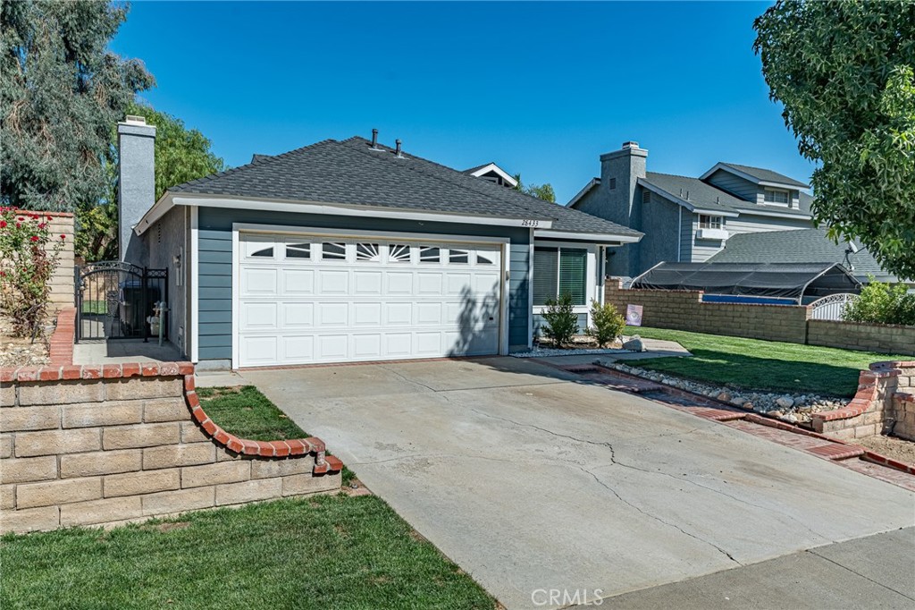 MLS #FR25233670 image #1