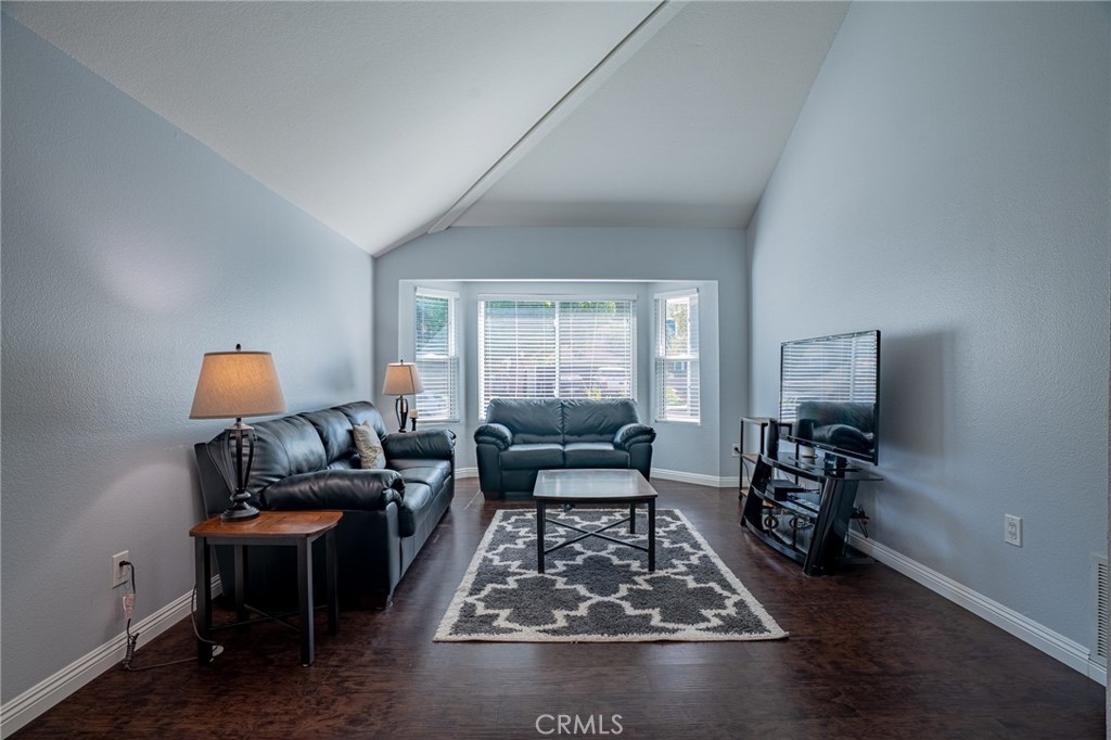 MLS #FR25233670 image #10