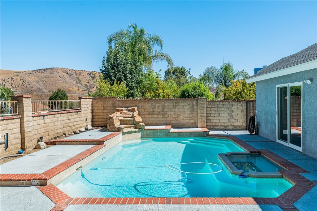 MLS #FR25233670 image #39