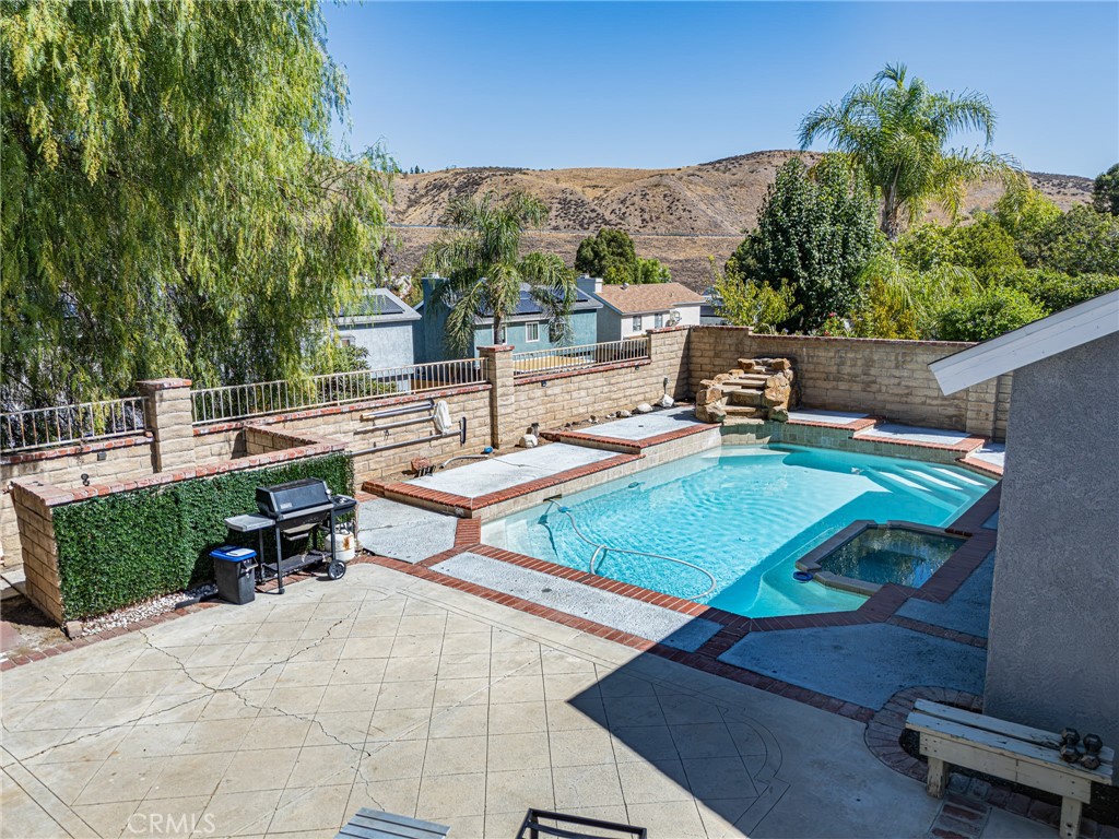 MLS #FR25233670 image #40