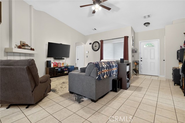 MLS #FR25242755 image #11