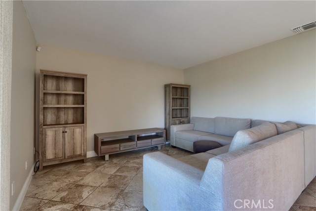 MLS #FR25246886 image #9