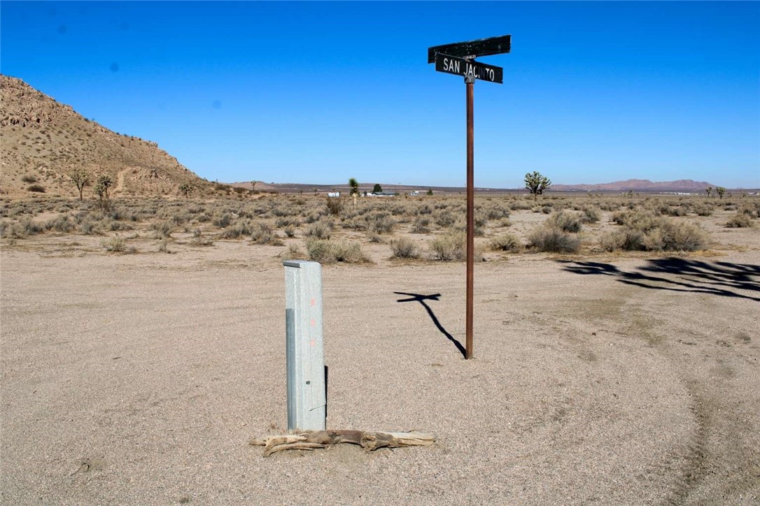 MLS #FR25260979 image #12