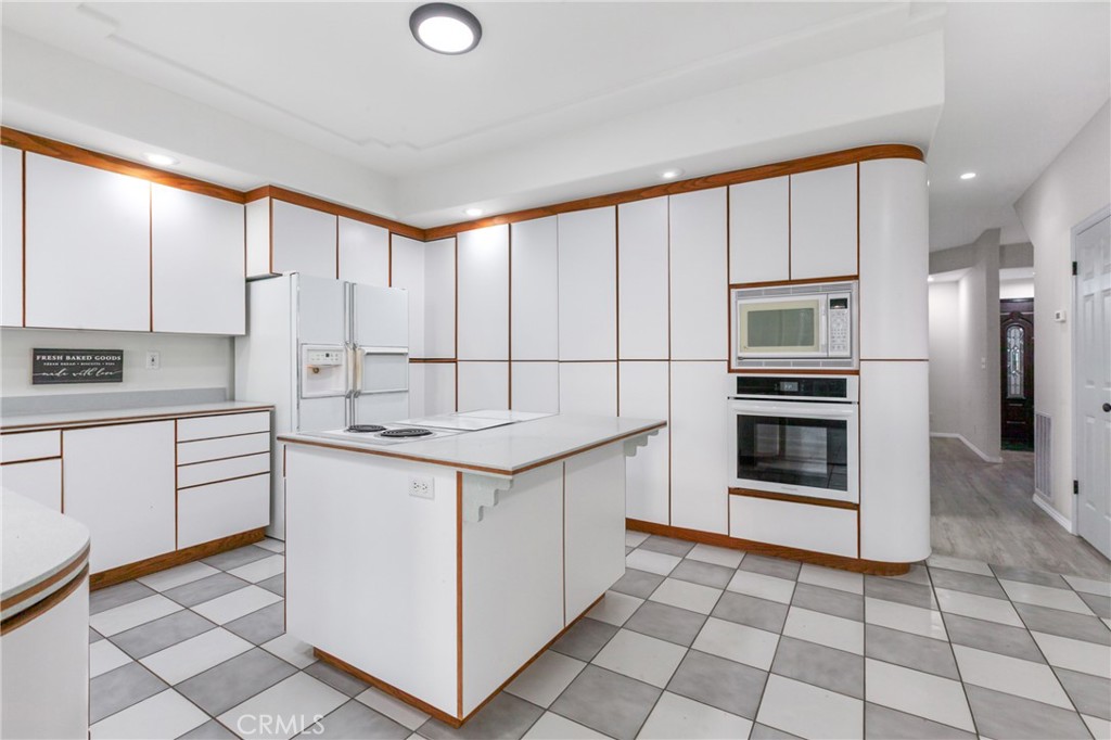 MLS #FR25263919 image #18