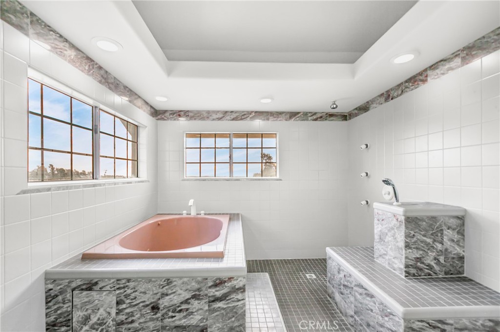 MLS #FR25263919 image #32