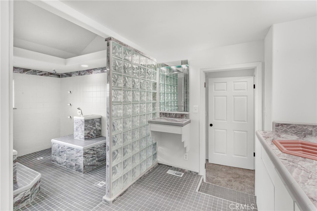 MLS #FR25263919 image #33