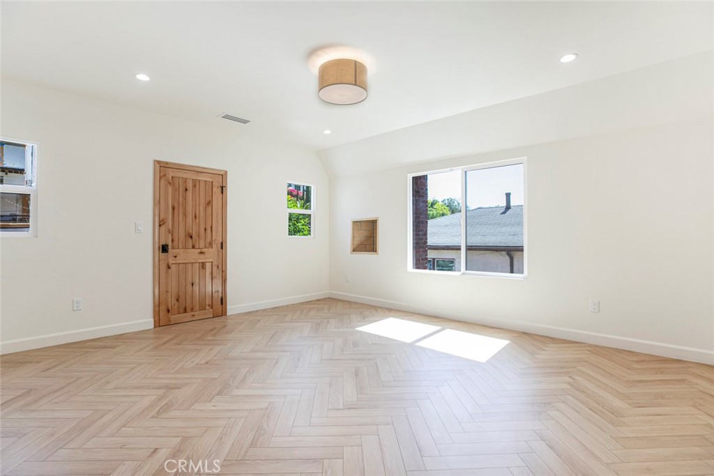 MLS #GD25190373 image #43