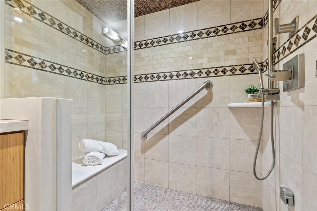 MLS #GD25268341 image #32